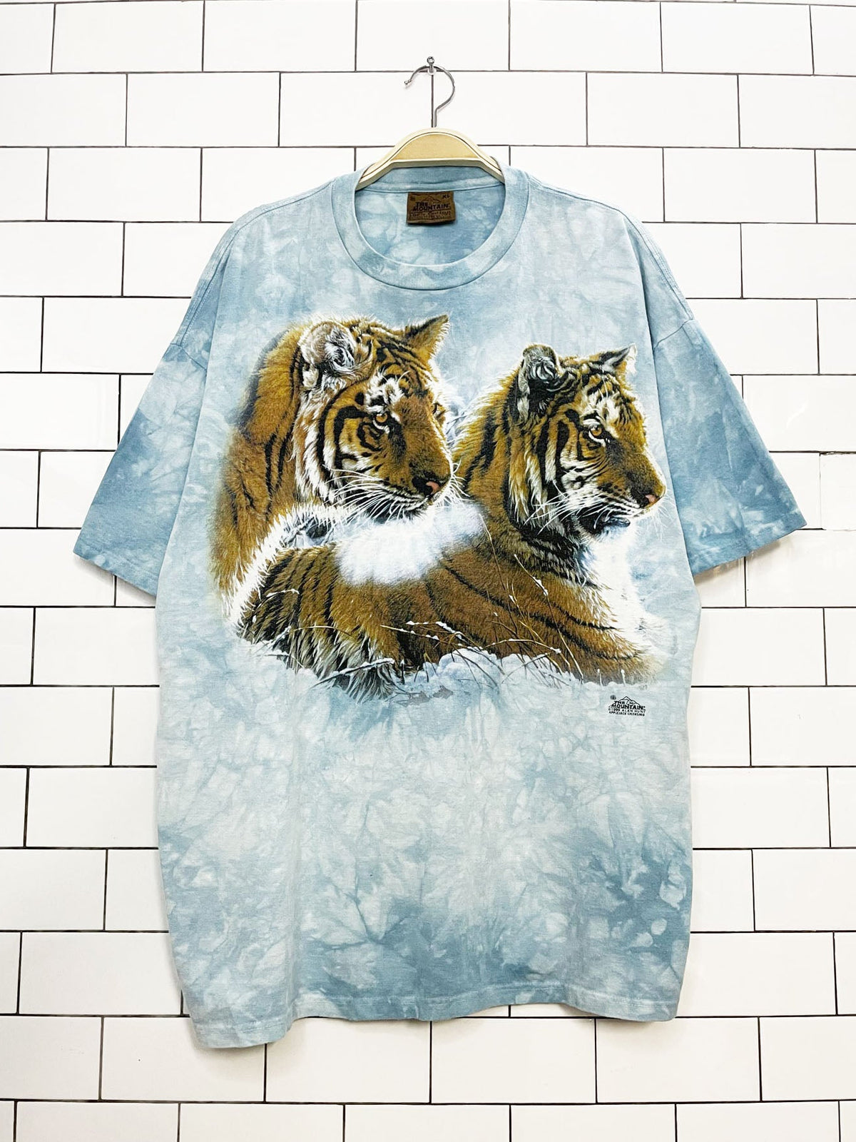 vintage 90s the mountains winter tiger tie dye tee