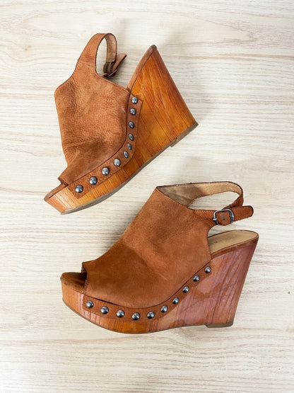 lucky brand boho studded wooden wedge leather sandals - good market thrift store