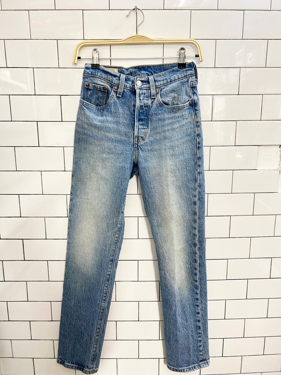 levi's 501 straight jeans - good market thrift store