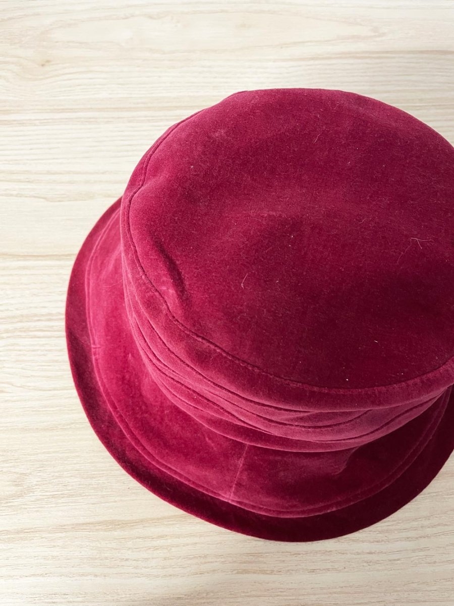 vintage 00s le chateau velvet clueless bucket hat - good market thrift store