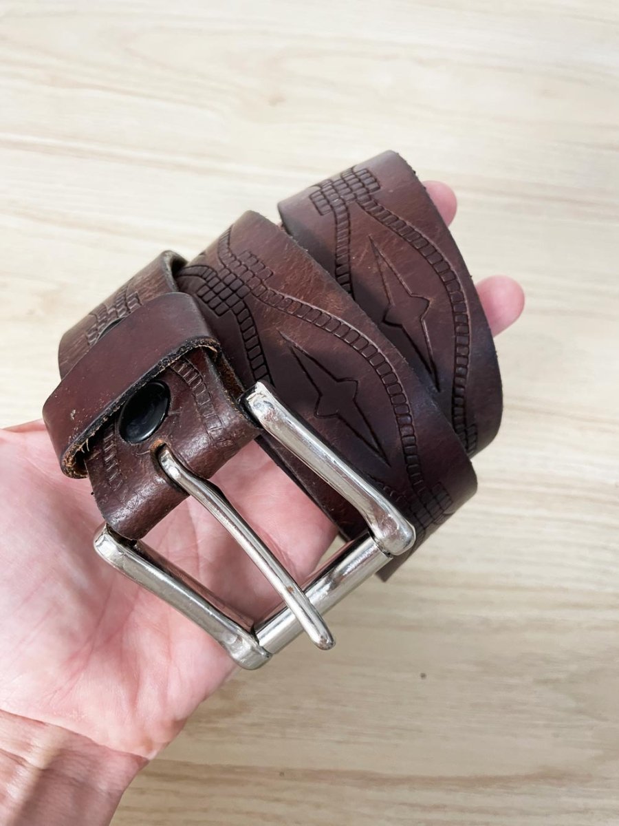 vintage tooled leather belt | made in Canada - good market thrift store