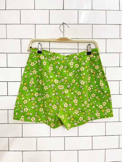 vintage 70s handmade retro floral shorts - good market thrift store