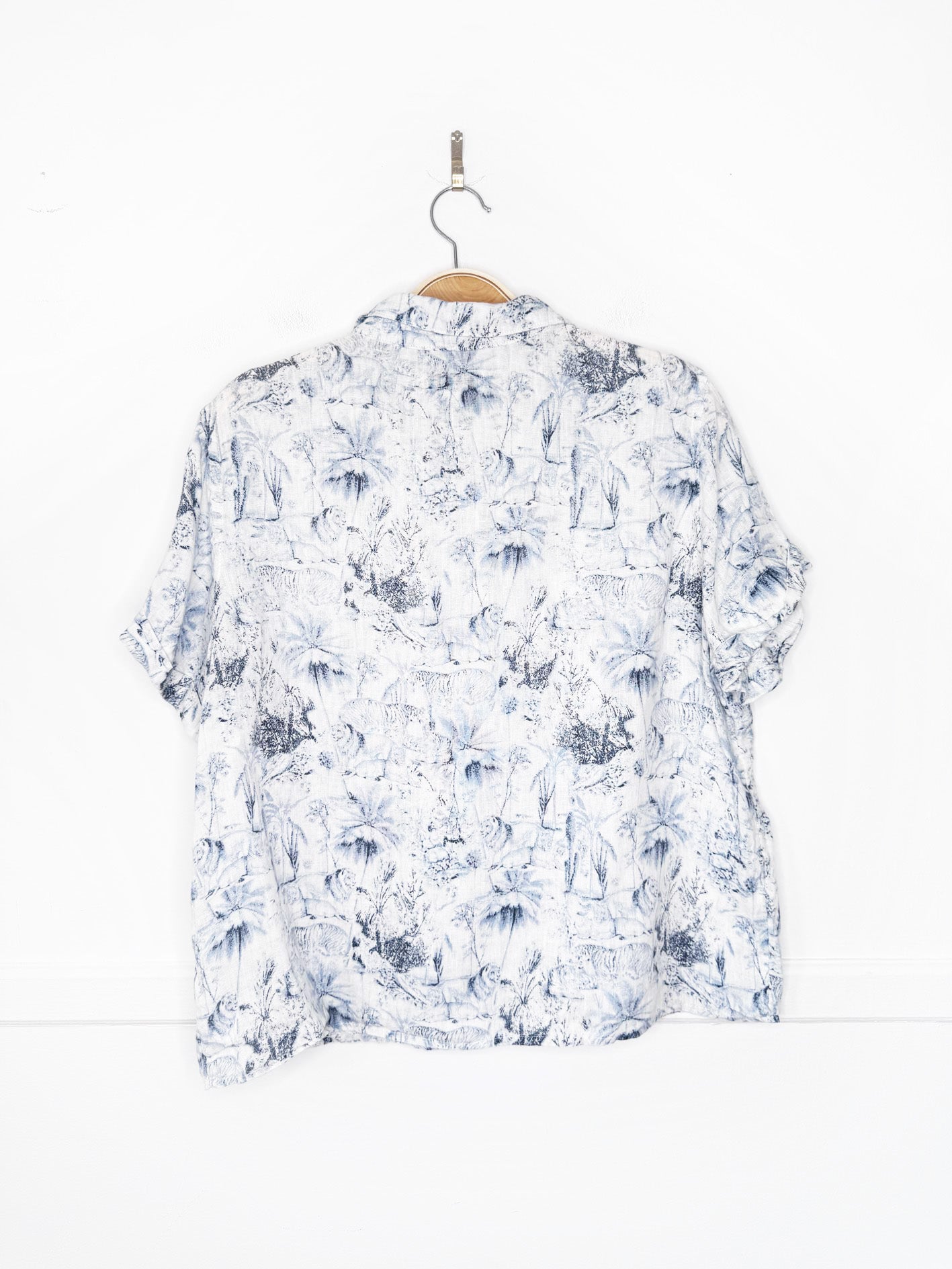 rachel zoe 100% linen jungle print short sleeve shirt