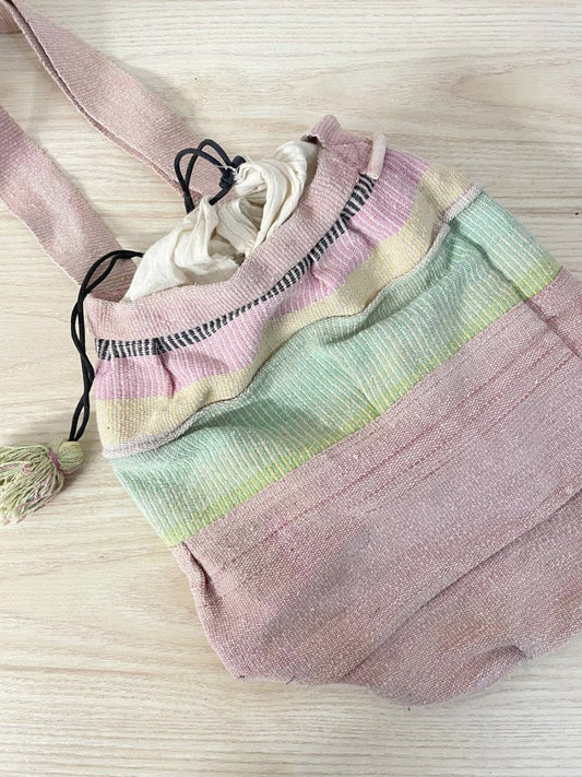 vintage 90s sun faded woven bucket bag - good market thrift store