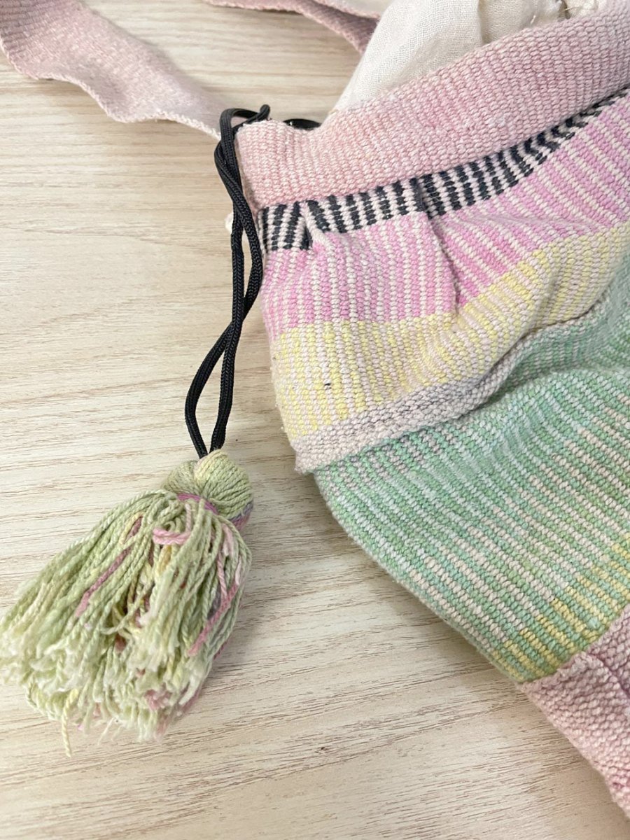 vintage 90s sun faded woven bucket bag - good market thrift store