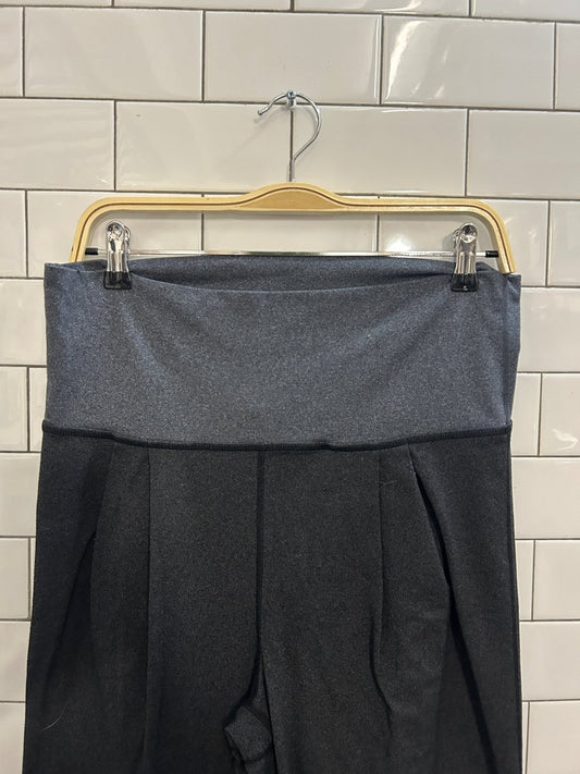 lululemon high rise pleated yoga joggers - good market thrift store