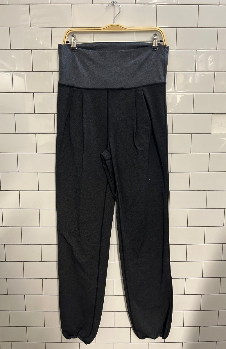 lululemon high rise pleated yoga joggers - good market thrift store