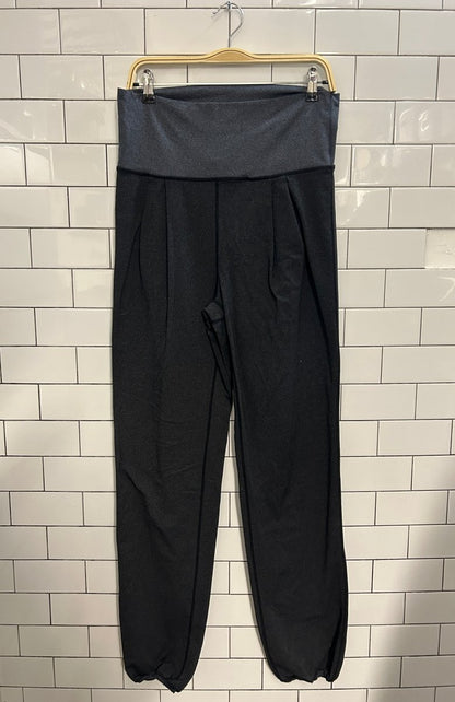 lululemon high rise pleated yoga joggers - good market thrift store