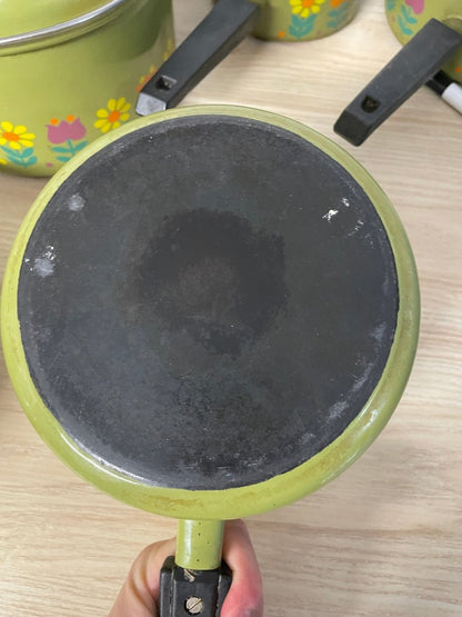 vintage 70s folk floral porcelain enamel cooking set | avacado green | 11 piece set | italy - good market thrift store