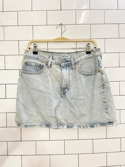 levi's light wash denim mini skirt - good market thrift store