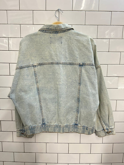 stradivarius light wash denim jacket - good market thrift store