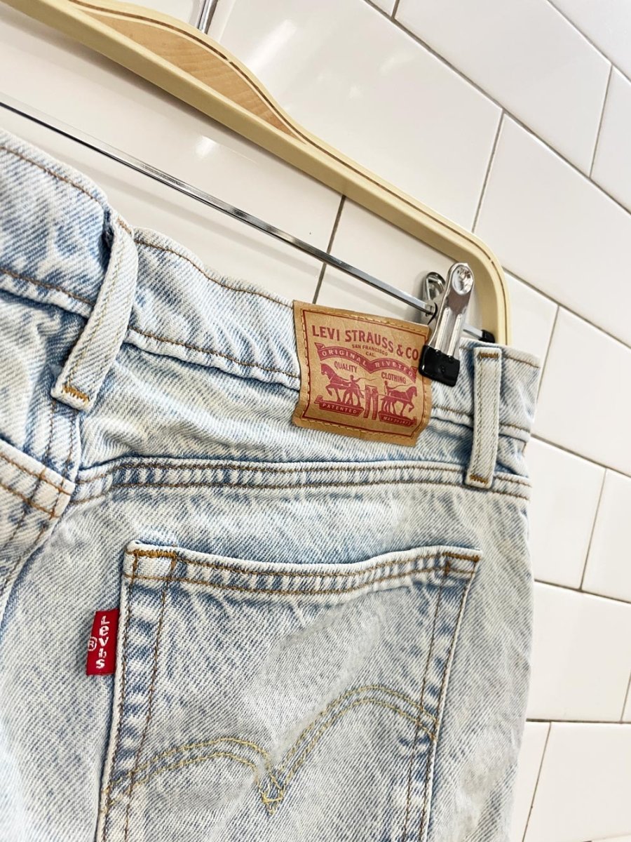 levi's light wash denim mini skirt - good market thrift store