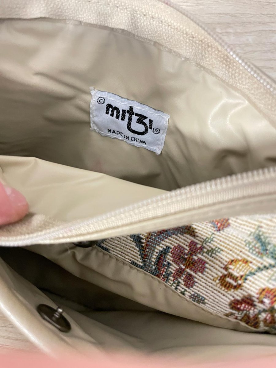 vintage 90s mitzi tapestry purse - good market thrift store