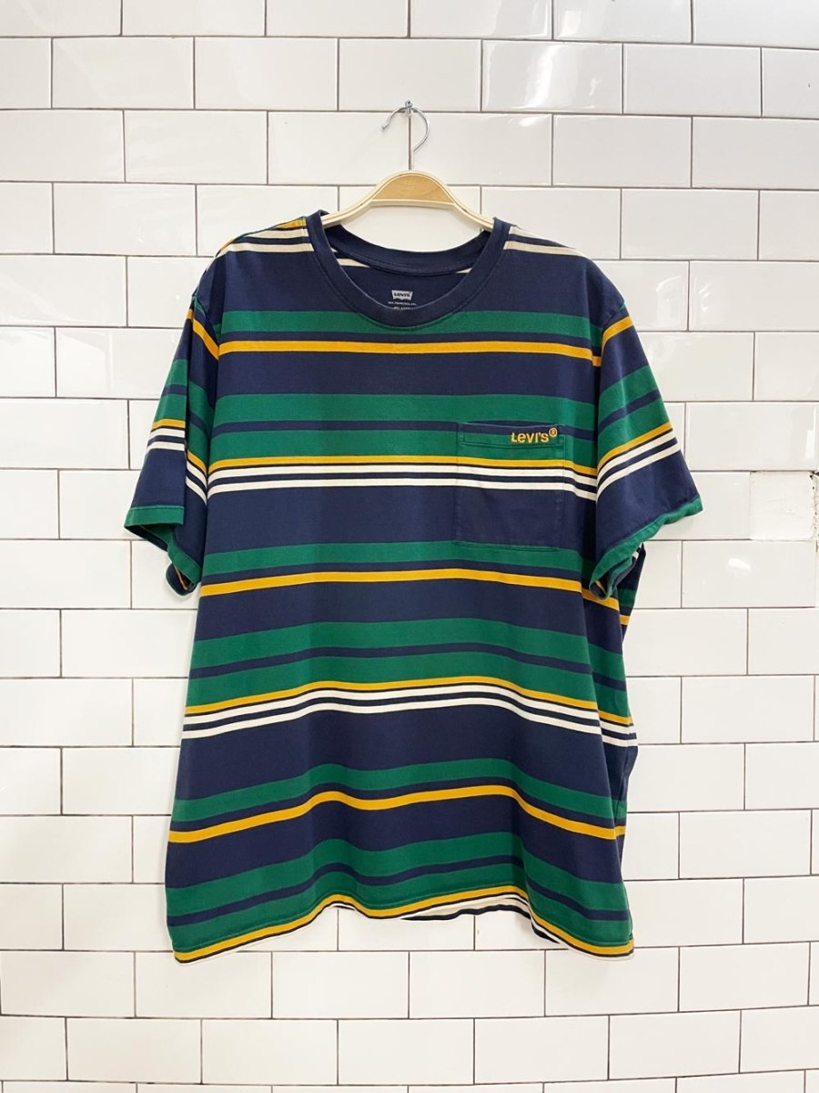 levis relaxed fit striped pocket tee - good market thrift store