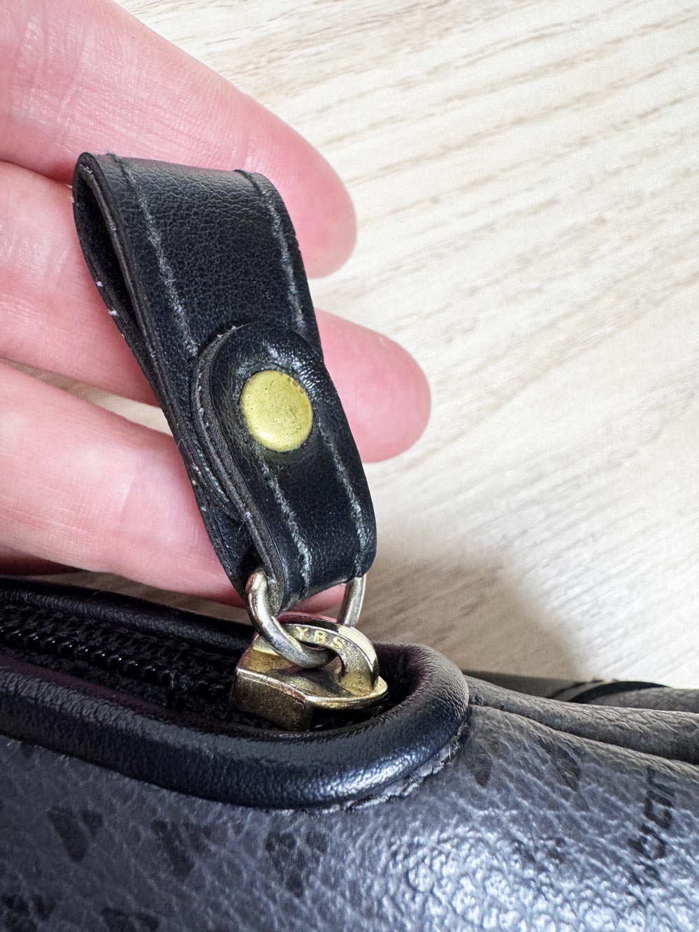 vintage 90s liz claiborne leather monogram handbag