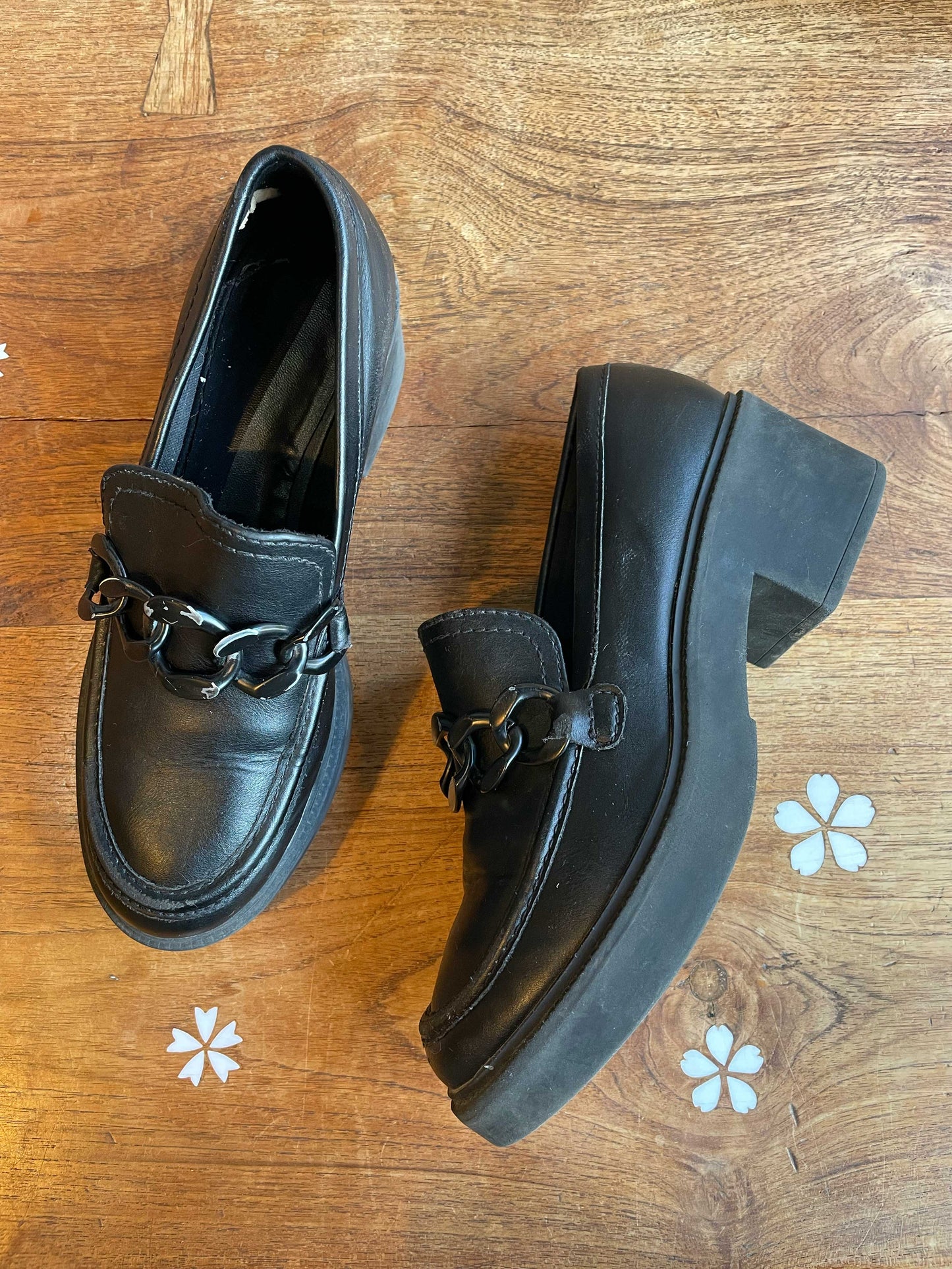 call it spring leather chained heeled loafer