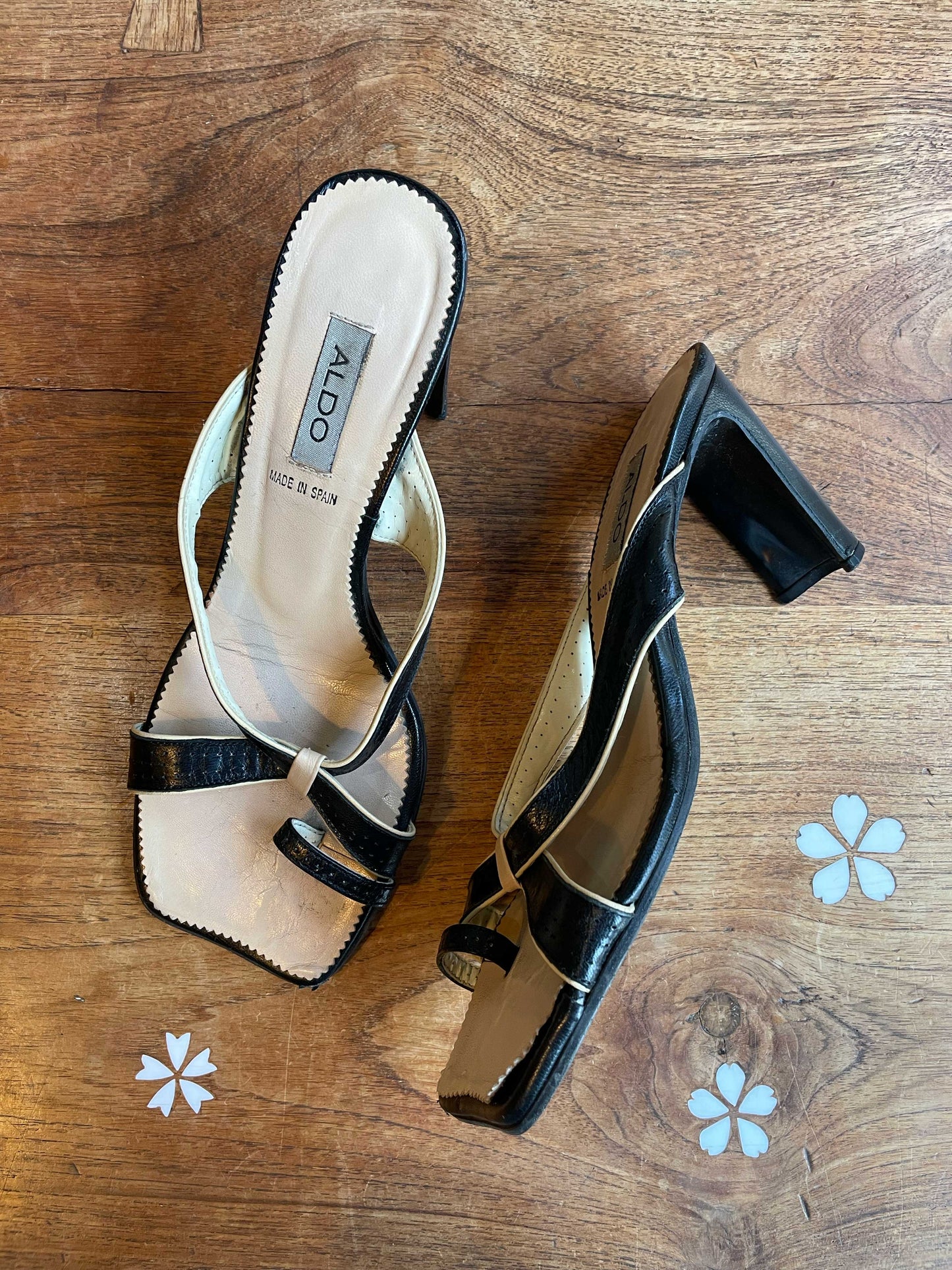 vintage 00s aldo square toe sandal