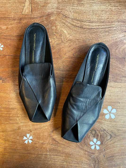 madewell intentionally blank leather square toe mule