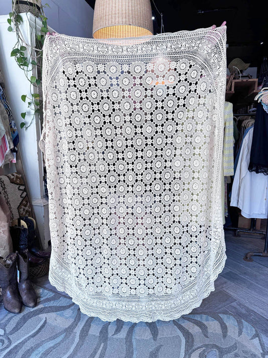 vintage crochet knit intricate floral table cloth