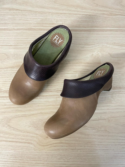 fly london two-tone leather clog