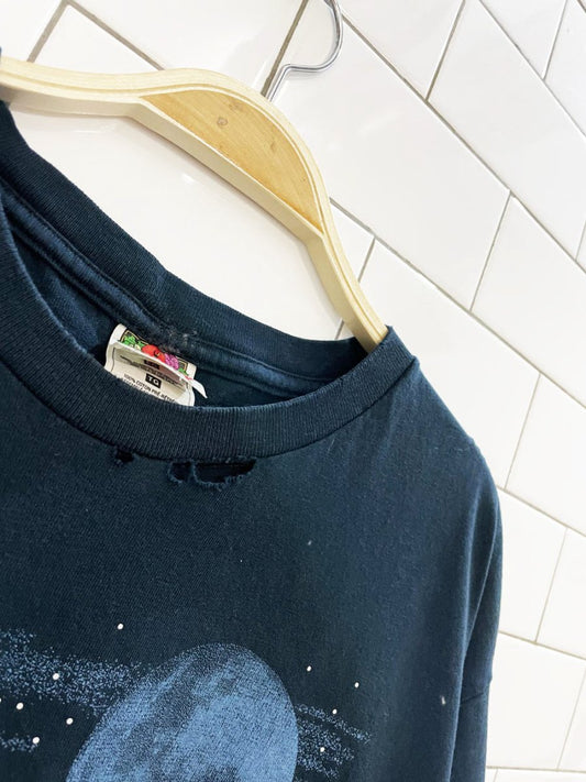 vintage 00s wolf scene graphic tee | alberta | fruit of the loom - good market thrift store