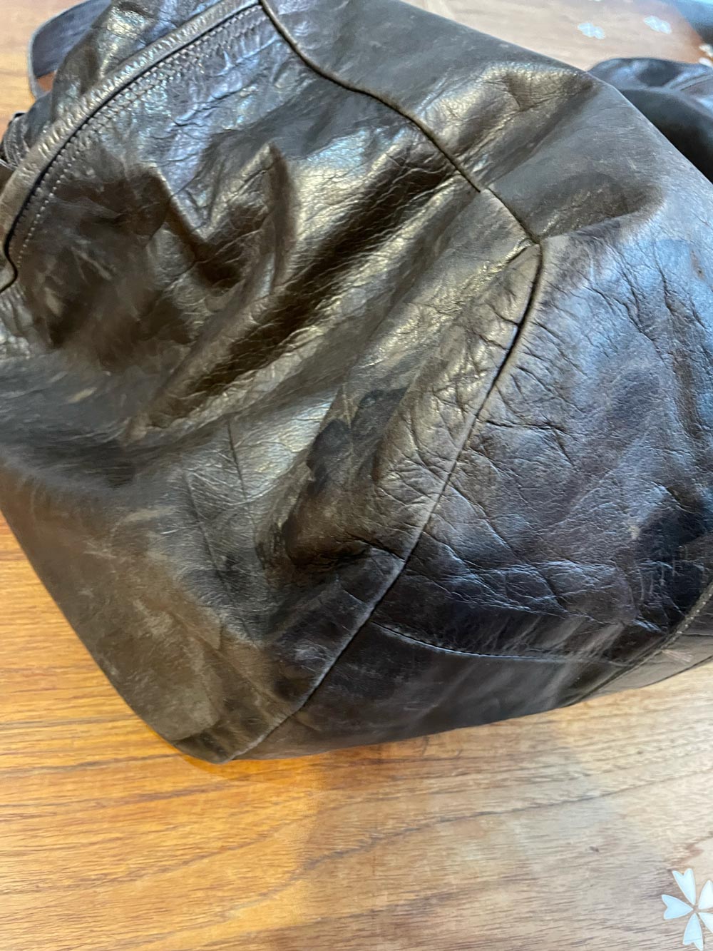 m0851 butter leather duffle bag