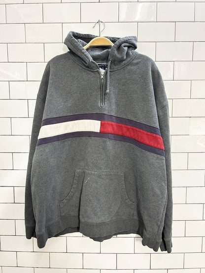 tommy hilfiger oversized 1/4 zip flag hoodie - good market thrift store