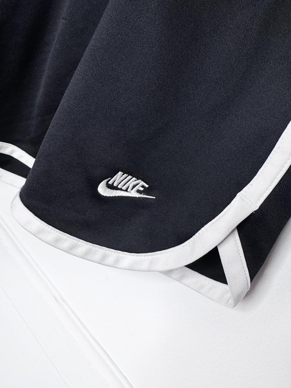 nike contrast stripe sporty prep track short