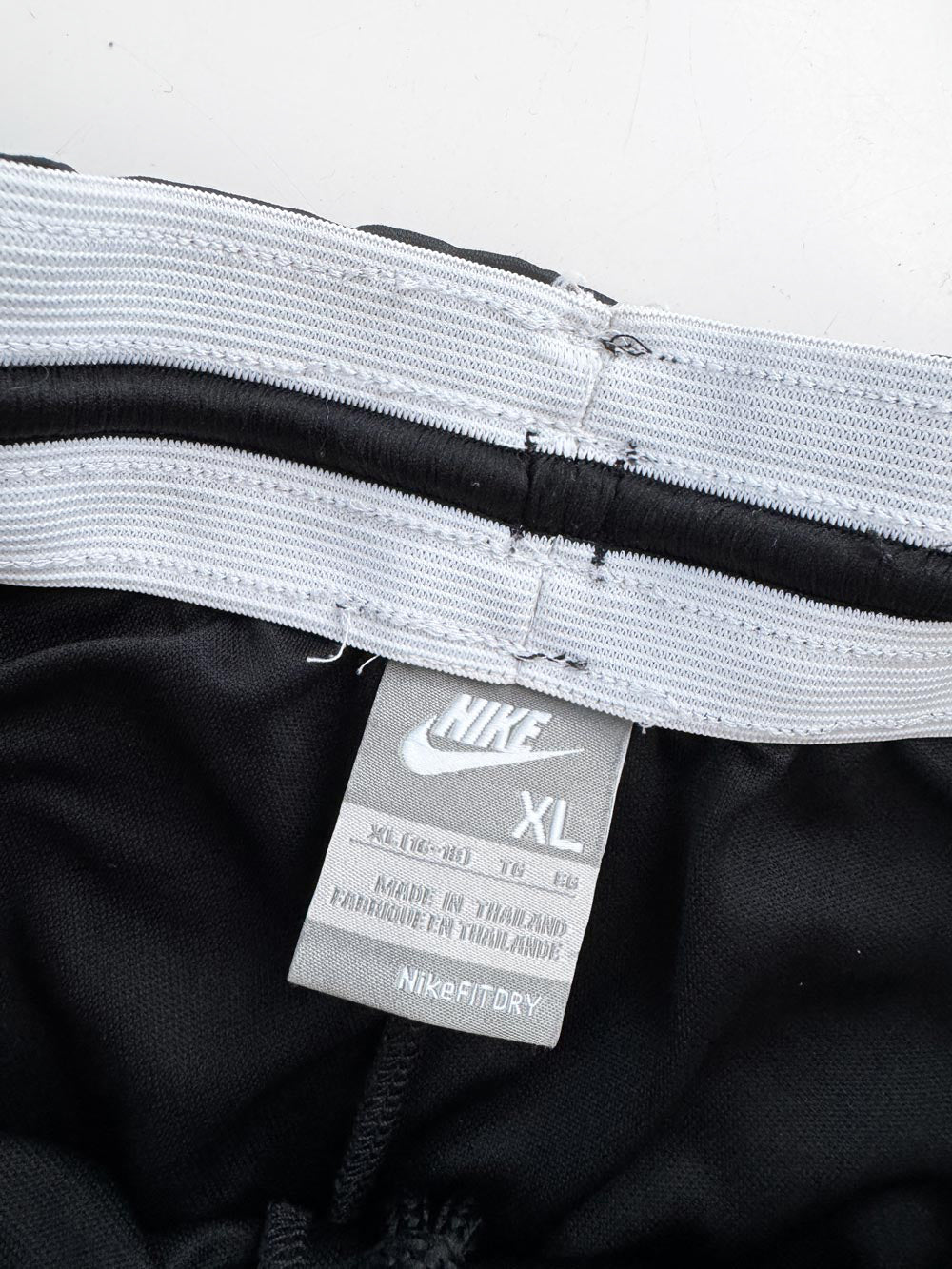 nike contrast stripe sporty prep track short