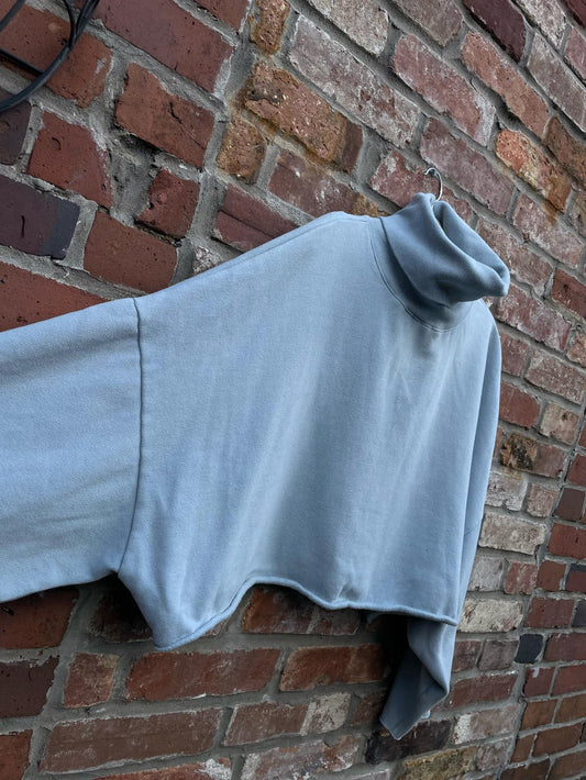 oak + fort boxy crop turtleneck sweatshirt