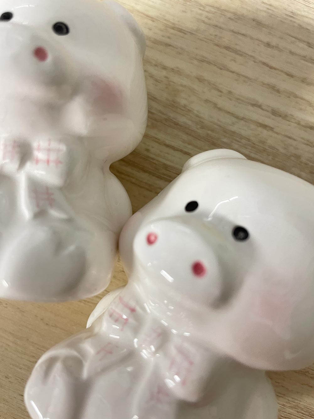 vintage pig salt + pepper shakers - good market thrift store