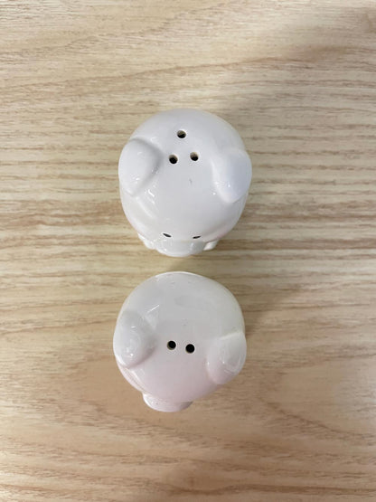 vintage pig salt + pepper shakers - good market thrift store