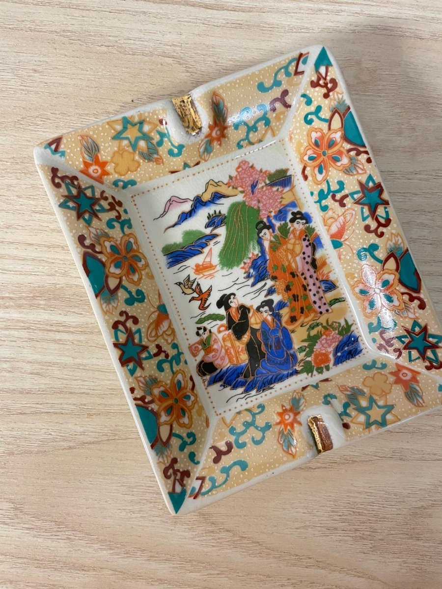 vintage royal satsuma geisha painted ashtray - good market thrift store