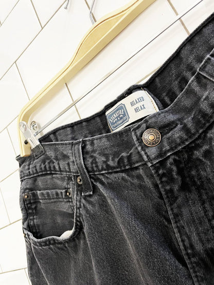 vintage 00s levi's relaxed fit long denim cut off shorts - good market thrift store