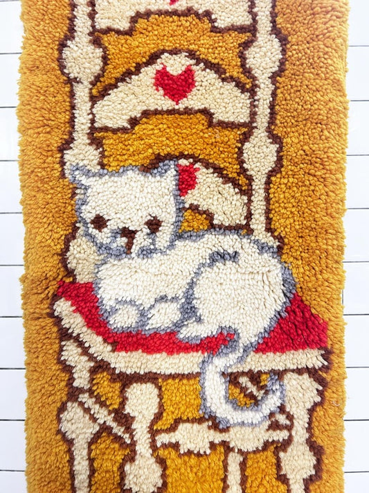 vintage 70s cat latch hook wall hanging - good market thrift store