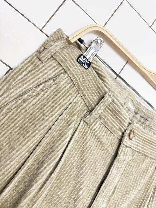 vintage 90s basic equipment chunky cord pleated pants