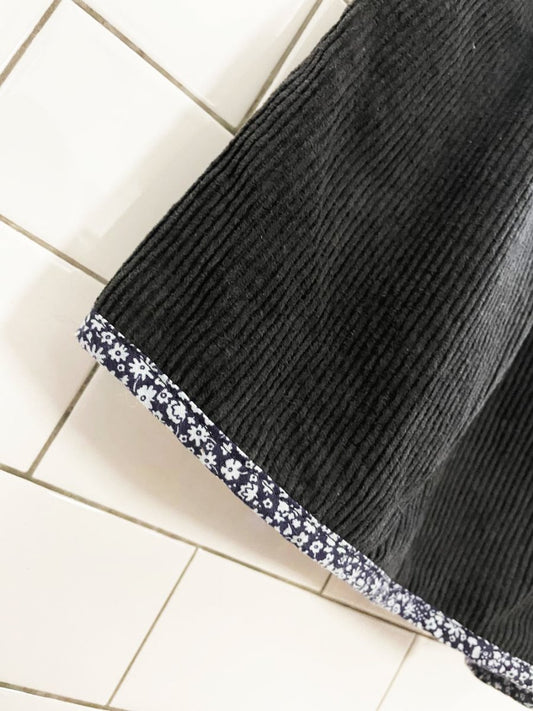 vintage 90s HER chunky cord pleated shorts - good market thrift store