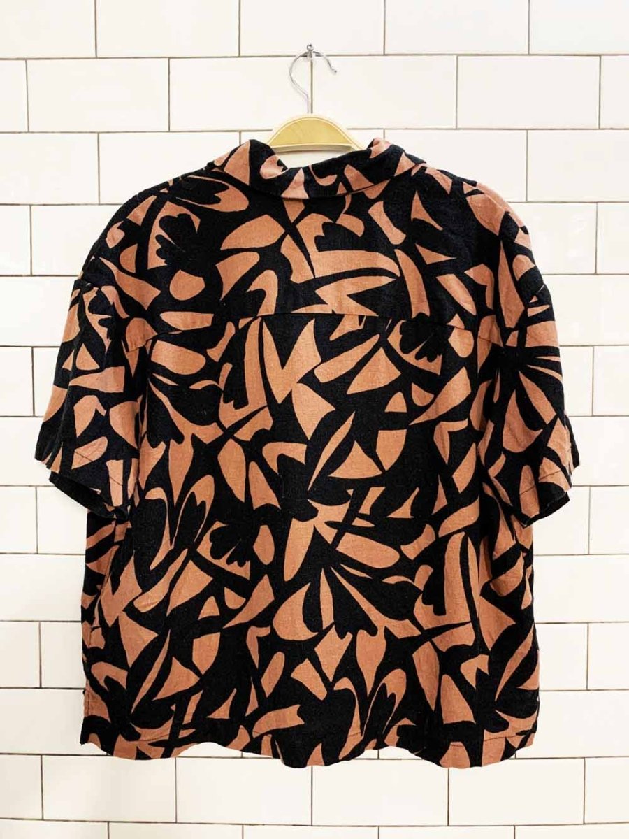 a new day linen - blend full button resort shirt - good market thrift store