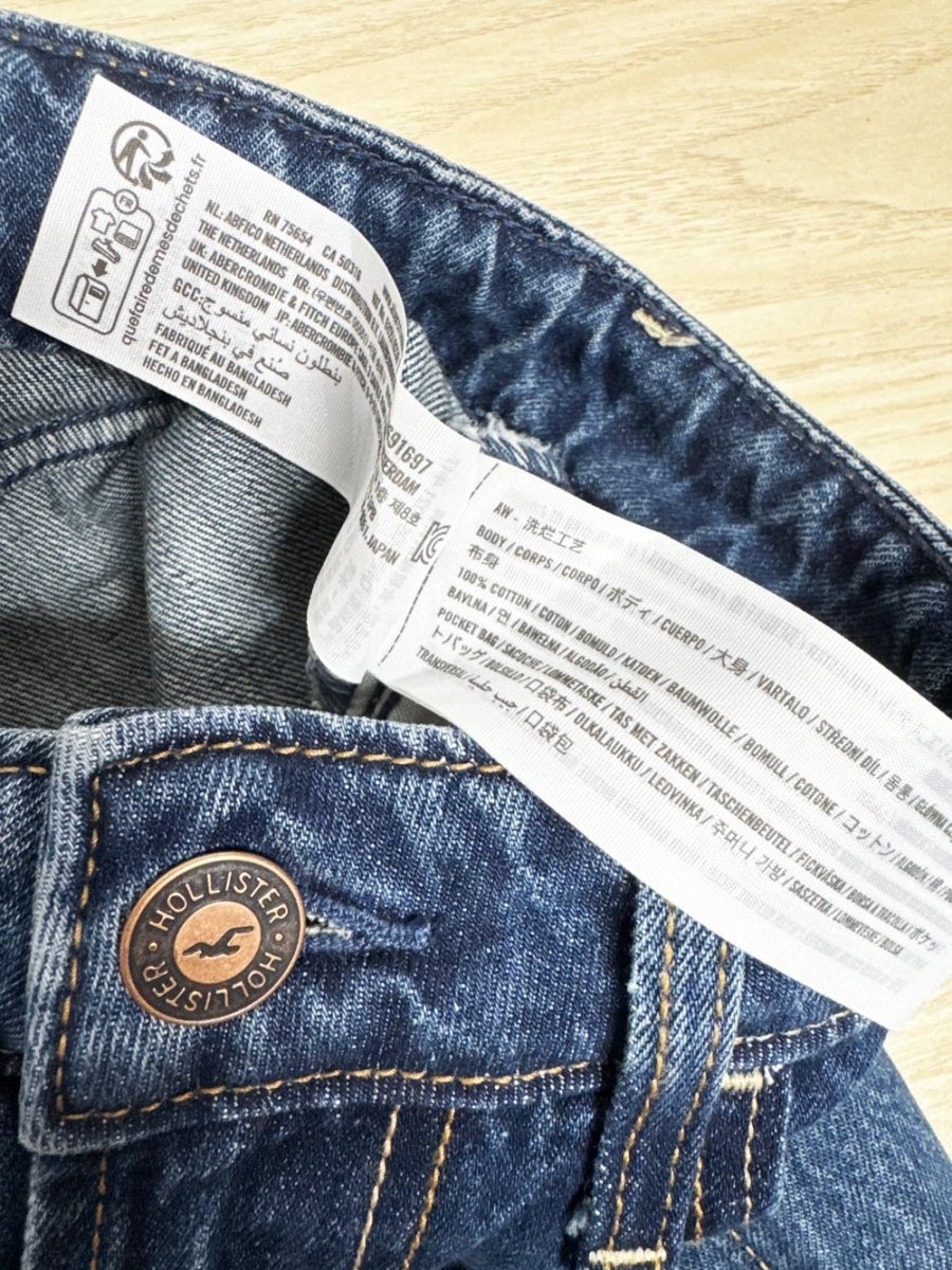 abercrombie low-rise baggy flare leg jeans - good market thrift store