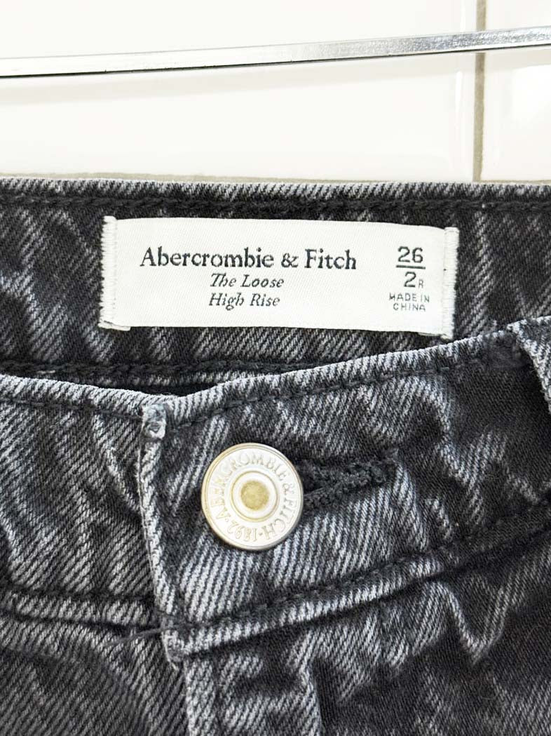 abercrombie the loose high rise pleated jeans - good market thrift store