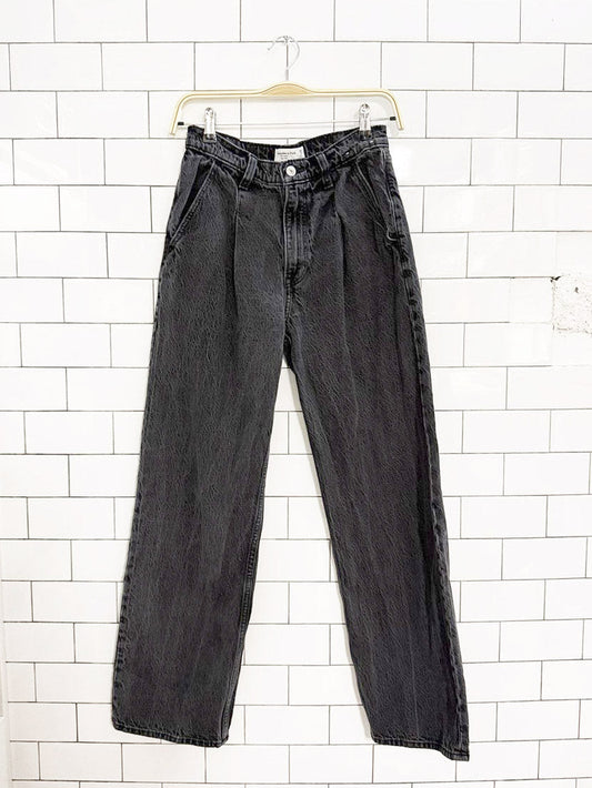 abercrombie the loose high rise pleated jeans - good market thrift store