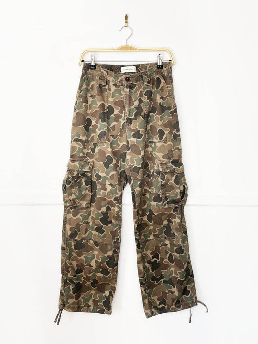 abercrombie ultra baggy camo cargo parachute pant - good market thrift store