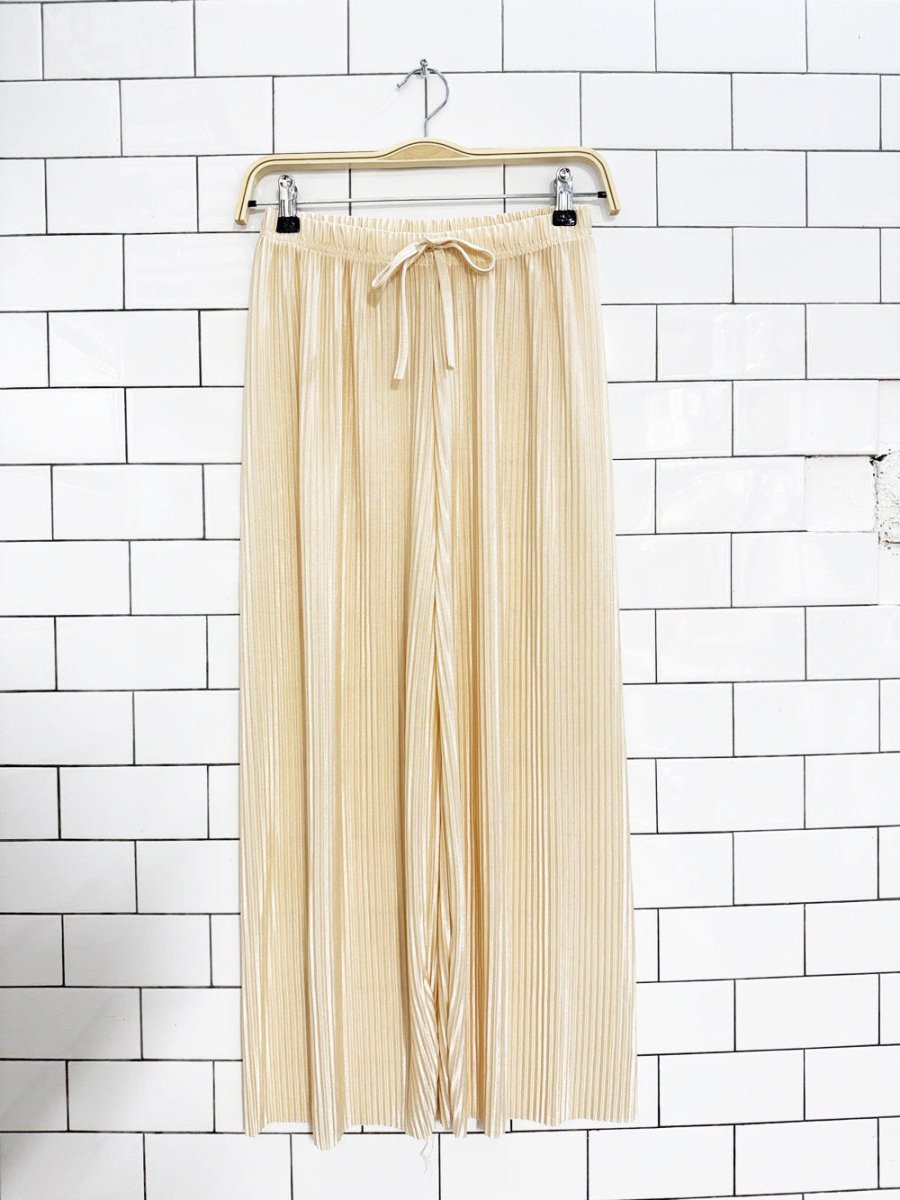 accordion crinkle wide leg pull on pants - good market thrift store