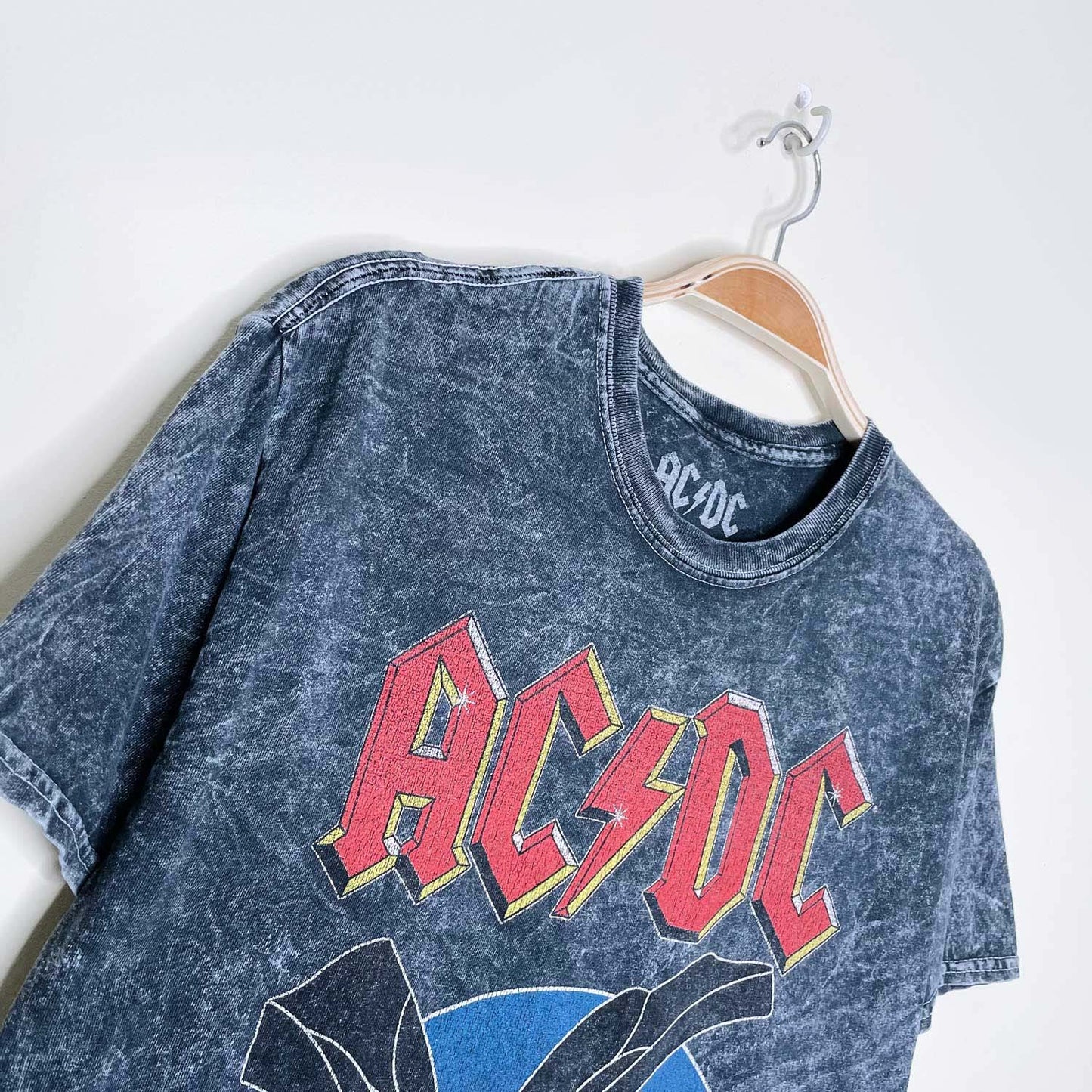 acdc 2015 fly on the wall tour '85 - size small