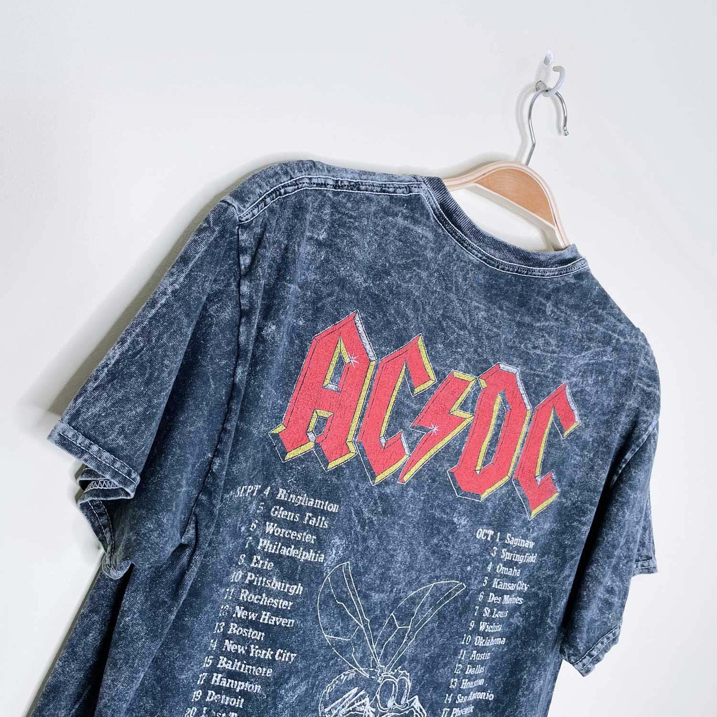 acdc 2015 fly on the wall tour '85 - size small