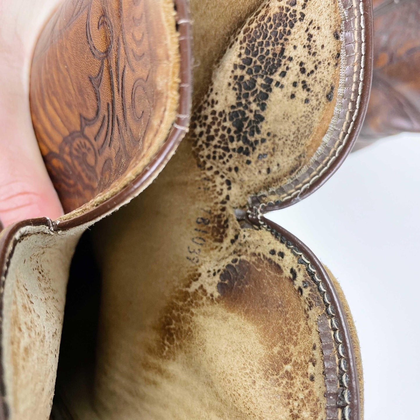 vintage 70s acme tooled leather cowboy boot - size 39