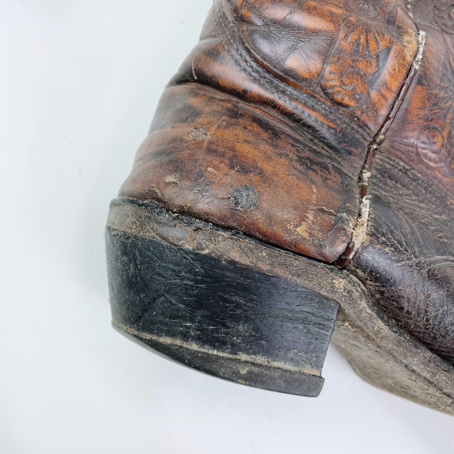 vintage 70s acme tooled leather cowboy boot - size 39