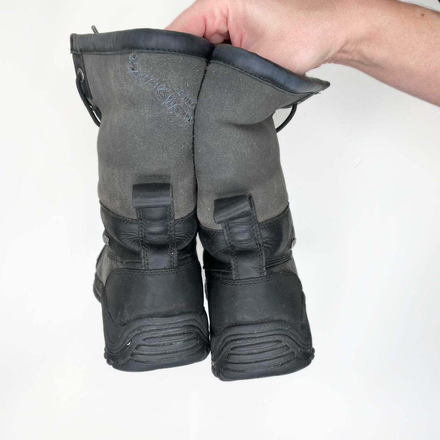 ugg adiondack II black grey sheepskin winter boots