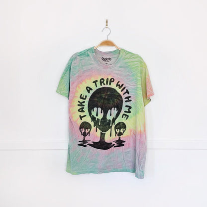 spencers trippin aliens tie dye tee - good market thrift store