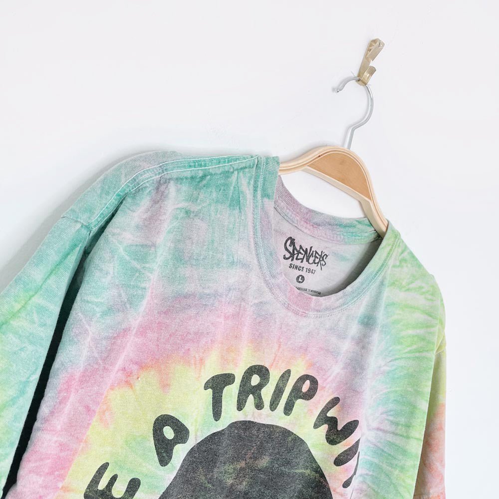 spencers trippin aliens tie dye tee - good market thrift store